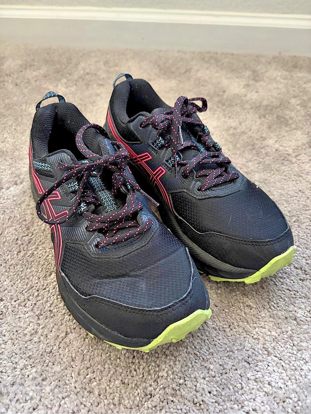 ASICS GEL-Venture 8 Women's Athletic Shoes US 7.5 Black & Pink